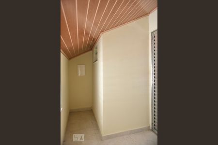 Área de serviço de kitnet/studio para alugar com 1 quarto, 30m² em Vila Invernada, São Paulo