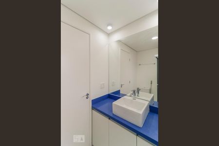 Apartamento para alugar com 59m², 2 quartos e 2 vagasBanheiro da Suíte - Espelho