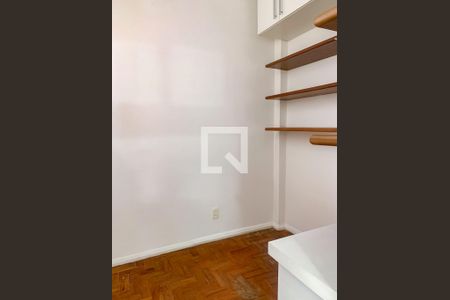 Apartamento para alugar com 70m², 2 quartos e sem vagaQuarto de serviço
