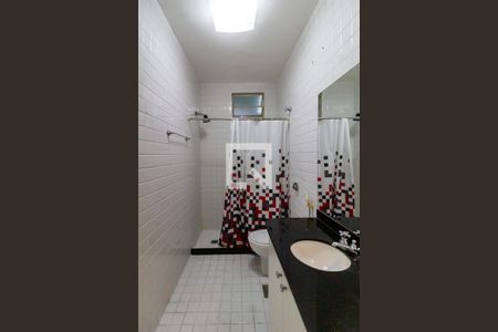 Apartamento para alugar com 70m², 2 quartos e sem vagaDetalhe do banheiro social