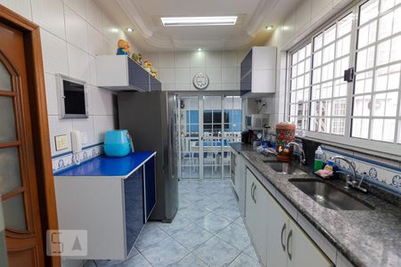 Casa para alugar com 120m², 3 quartos e 4 vagas Casa para alugar com 120m², 3 quartos e 4 vagasCozinha