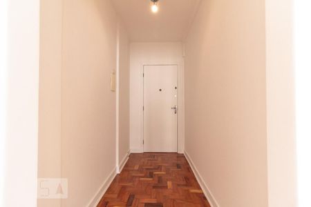 Corredor de entrada de apartamento para alugar com 1 quarto, 45m² em Bela Vista, São Paulo