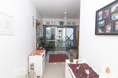 Sala de apartamento à venda com 2 quartos, 50m² em Barra da Tijuca, Rio de Janeiro