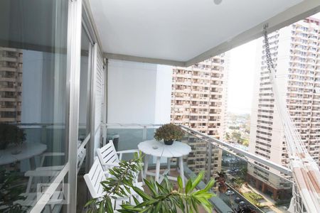 Varanda de apartamento à venda com 2 quartos, 50m² em Barra da Tijuca, Rio de Janeiro