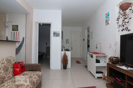 Sala de apartamento à venda com 2 quartos, 50m² em Barra da Tijuca, Rio de Janeiro