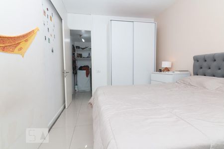Quarto 1 de apartamento à venda com 2 quartos, 50m² em Barra da Tijuca, Rio de Janeiro