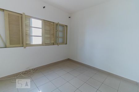 Quarto 1 de casa para alugar com 2 quartos, 120m² em Vila Londrina, São Paulo