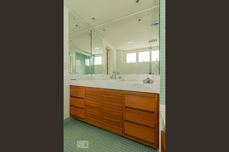 Apartamento para alugar com 103m², 3 quartos e 2 vagasBanheiro Suíte