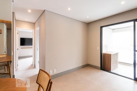 Sala de apartamento para alugar com 2 quartos, 65m² em Vila Olímpia, São Paulo