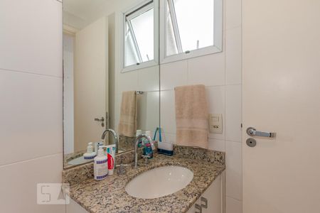 Apartamento à venda com 83m², 2 quartos e 2 vagasBanheiro da Suite