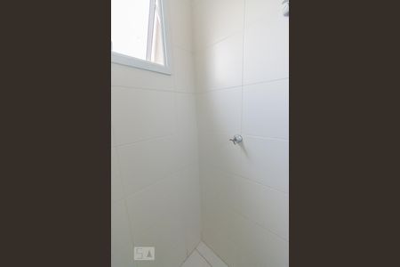 Apartamento para alugar com 48m², 2 quartos e 1 vaga Apartamento para alugar com 48m², 2 quartos e 1 vagaDetalhe do banheiro