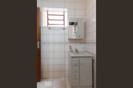 Casa à venda com 270m², 4 quartos e 6 vagas Casa à venda com 270m², 4 quartos e 6 vagasBanheiro 1