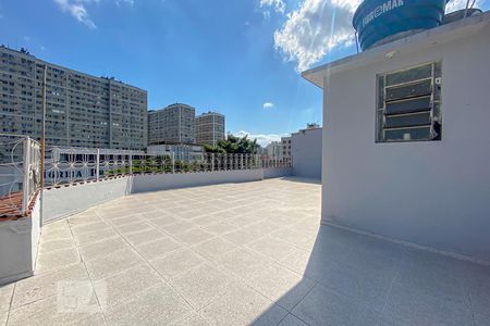 Apartamento à venda com 80m², 2 quartos e sem vaga Apartamento à venda com 80m², 2 quartos e sem vagaTerraço