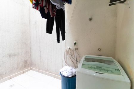 Casa de condomínio à venda com 101m², 2 quartos e 2 vagasÁrea de Serviço