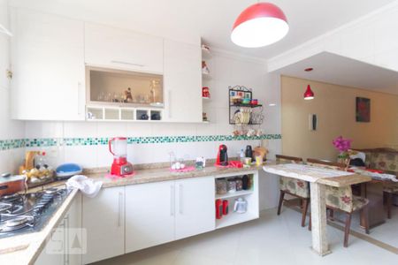 Casa de condomínio à venda com 101m², 2 quartos e 2 vagasCozinha