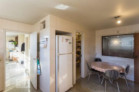 Apartamento à venda com 250m², 4 quartos e 4 vagasCozinha