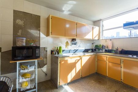 Apartamento à venda com 250m², 4 quartos e 4 vagasCozinha
