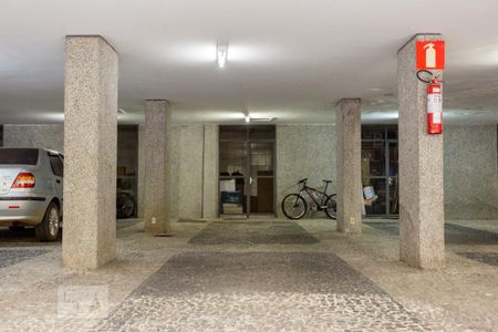 Apartamento à venda com 250m², 4 quartos e 4 vagas2 vagas em linha