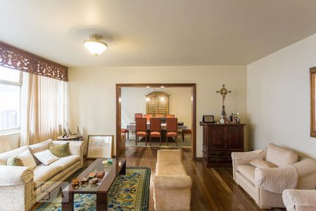 Apartamento à venda com 250m², 4 quartos e 4 vagasSala