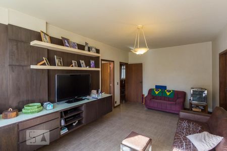 Apartamento à venda com 250m², 4 quartos e 4 vagasSala TV