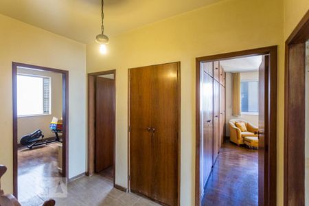 Apartamento à venda com 250m², 4 quartos e 4 vagasCorredor Quartos