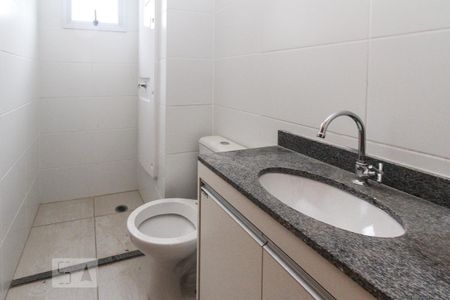 Banheiro de apartamento para alugar com 2 quartos, 94m² em Jardim Colonial, São Paulo