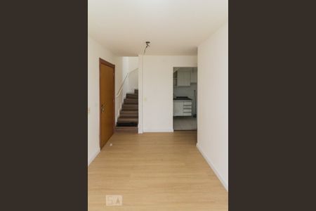 Sala de apartamento para alugar com 2 quartos, 94m² em Jardim Colonial, São Paulo