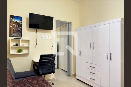 Sala/quarto de apartamento para alugar com 1 quarto, 28m² em Copacabana, Rio de Janeiro