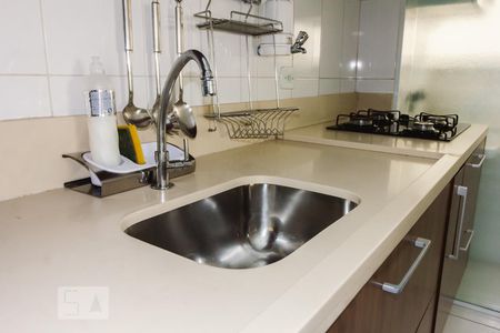 Apartamento à venda com 62m², 2 quartos e 2 vagasCozinha Pia