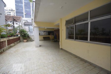 Apartamento à venda com 100m², 2 quartos e sem vagaÁrea comum