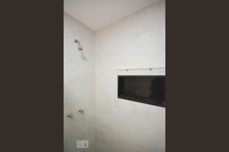 Apartamento à venda com 100m², 2 quartos e sem vagaBanheiro da Suíte - Chuveiro 