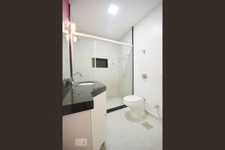 Banheiro da Suíte de apartamento à venda com 2 quartos, 100m² em Botafogo, Rio de Janeiro