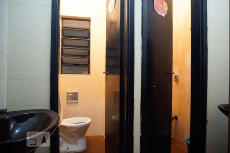 Casa à venda com 426m², 6 quartos e 10 vagasBanheiros da Garagem