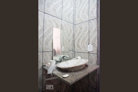 Casa à venda com 426m², 6 quartos e 10 vagasBanheiro de Serviço