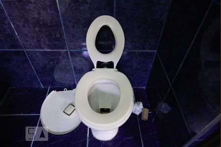 Casa à venda com 426m², 6 quartos e 10 vagasCasa 1 - Banheiro da Suíte 2