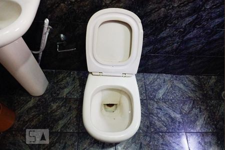 Casa à venda com 426m², 6 quartos e 10 vagasCasa 2 - Banheiro da Suíte 1