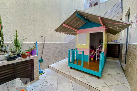 Casa à venda com 115m², 3 quartos e 1 vagaQuintal