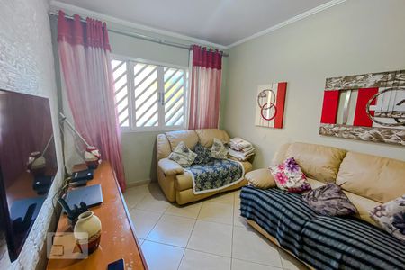 Sala de casa à venda com 3 quartos, 115m² em Vila Bertioga, São Paulo