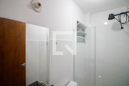 Banheiro social de apartamento para alugar com 1 quarto, 25m² em Vila Barbosa, São Paulo