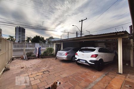 Vista de casa à venda com 4 quartos, 300m² em Centro, Canoas