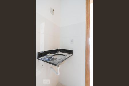 Banheiro de kitnet/studio para alugar com 1 quarto, 25m² em Vila Barbosa, São Paulo