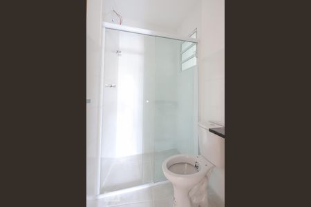 Banheiro de kitnet/studio para alugar com 1 quarto, 25m² em Vila Barbosa, São Paulo