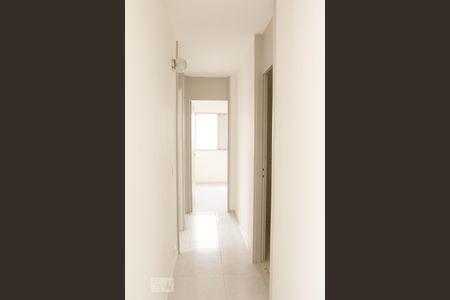 Corredor de apartamento para alugar com 3 quartos, 73m² em Socorro, São Paulo