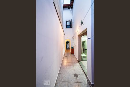 Casa à venda com 185m², 3 quartos e 2 vagas Casa à venda com 185m², 3 quartos e 2 vagasCorredor