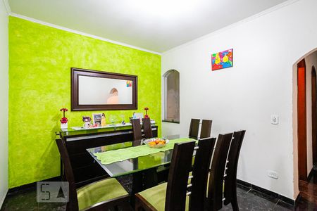 Casa à venda com 185m², 3 quartos e 2 vagas Casa à venda com 185m², 3 quartos e 2 vagasSala de Jantar