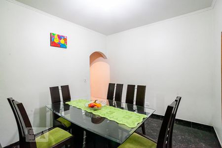 Casa à venda com 185m², 3 quartos e 2 vagas Casa à venda com 185m², 3 quartos e 2 vagasSala de Jantar