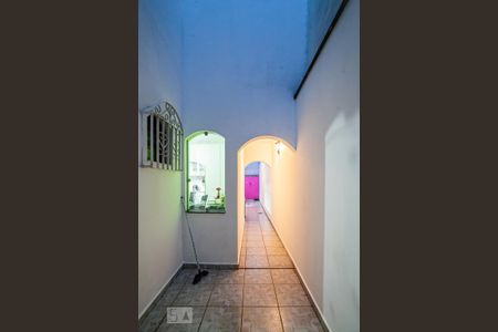 Casa à venda com 185m², 3 quartos e 2 vagas Casa à venda com 185m², 3 quartos e 2 vagasCorredor