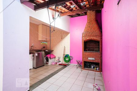 Casa à venda com 185m², 3 quartos e 2 vagas Casa à venda com 185m², 3 quartos e 2 vagasChurrasqueira