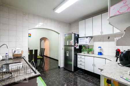Casa à venda com 185m², 3 quartos e 2 vagas Casa à venda com 185m², 3 quartos e 2 vagasCozinha