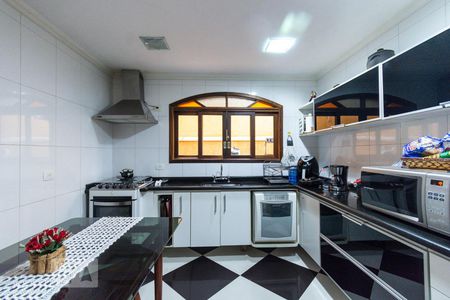 Cozinha de casa à venda com 3 quartos, 300m² em Sumaré, São Paulo